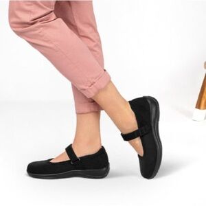 Propet • Travelactiv Orthopedic Mary Jane’s
